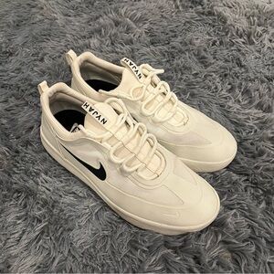 Nike SB Nyjah Free 2 White Black BV2078-100 Low Top Sneaker Men 7.5